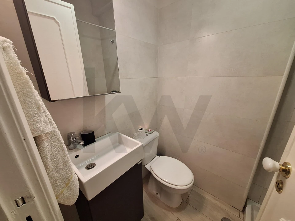 Apartamento T1 para Venda em Beato Foto 14