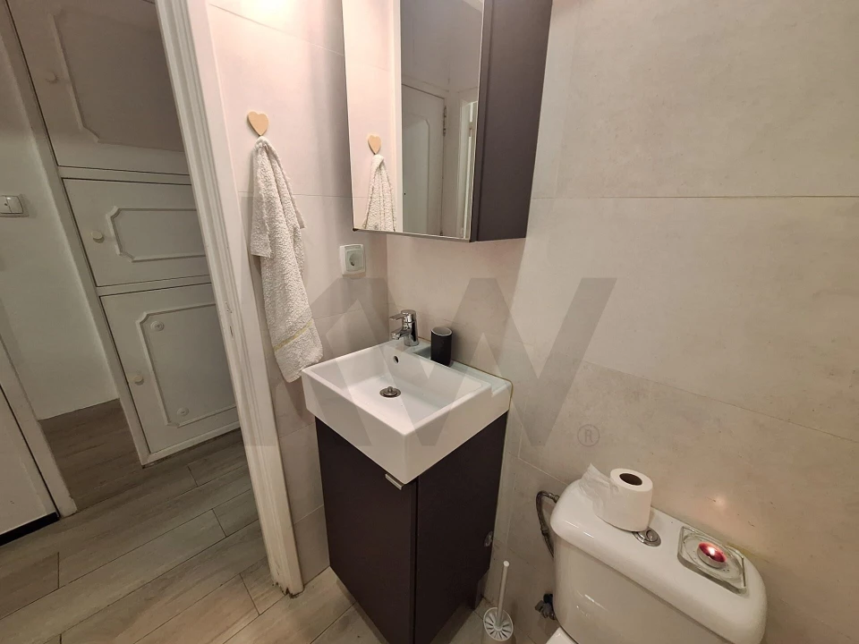 Apartamento T1 para Venda em Beato Foto 13