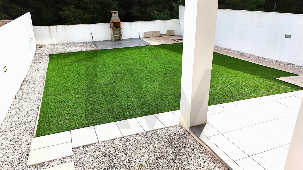 Moradia T3 para Venda em São Paio de Oleiros Foto 5