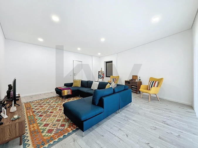 Moradia T3 para Venda em São Paio de Oleiros Foto 3