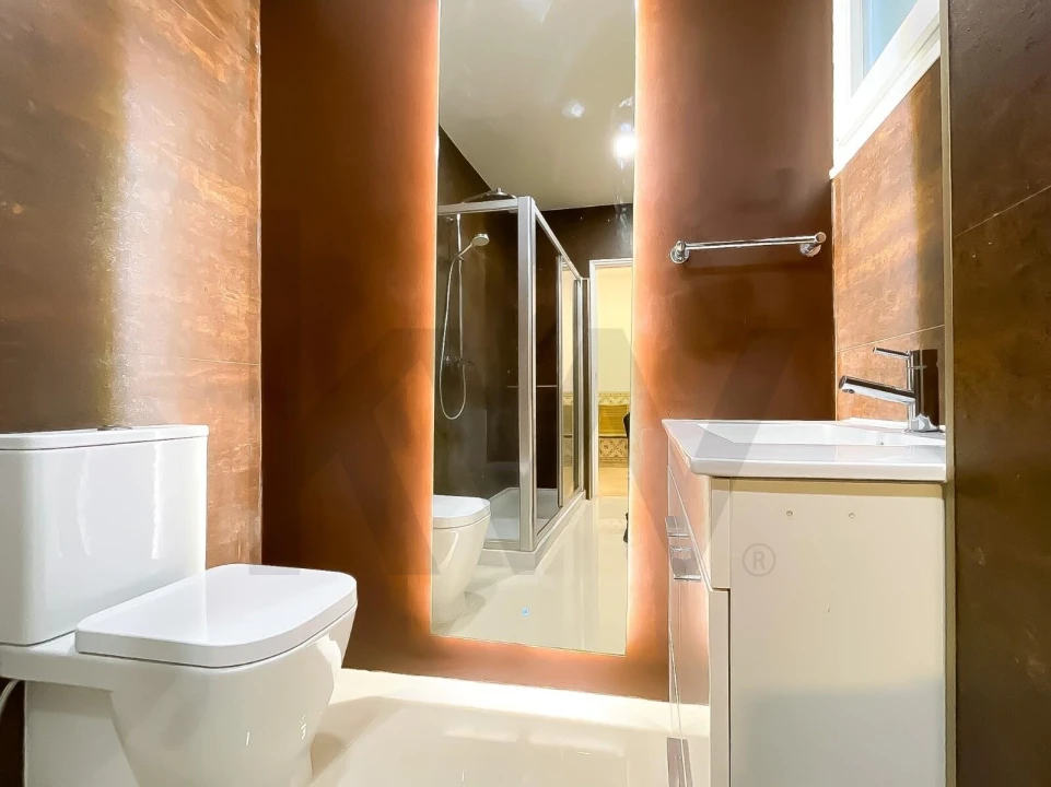 Apartamento T3 para Venda em Carnaxide e Queijas Foto 13