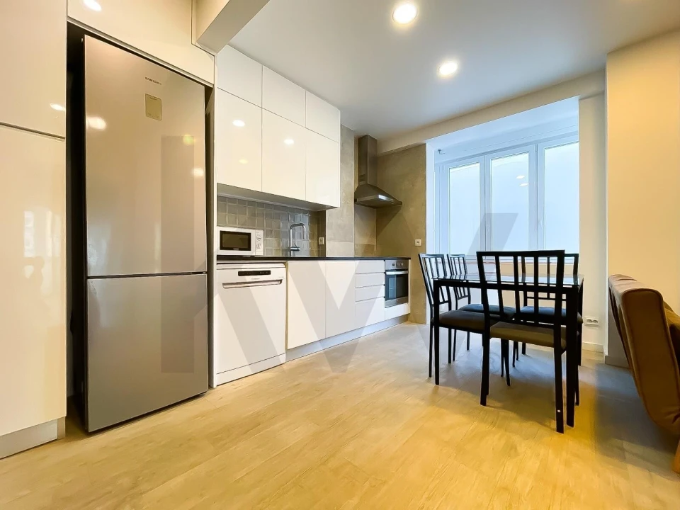 Apartamento T3 para Venda em Carnaxide e Queijas Foto 1