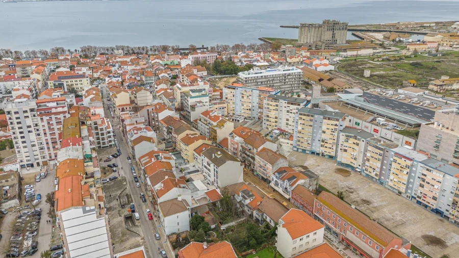 Apartamento T3 para Venda em Barreiro e Lavradio Foto 17