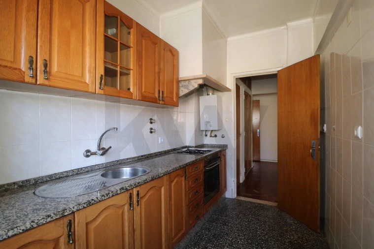 Apartamento T3 para Venda em Venteira Foto 23