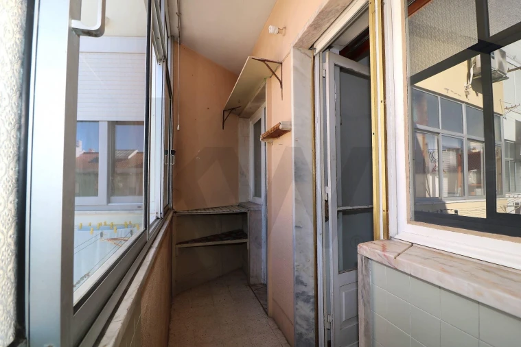 Apartamento T3 para Venda em Venteira Foto 26