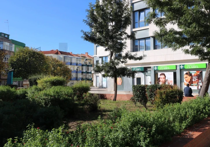 Apartamento T3 para Venda em Venteira Foto 33