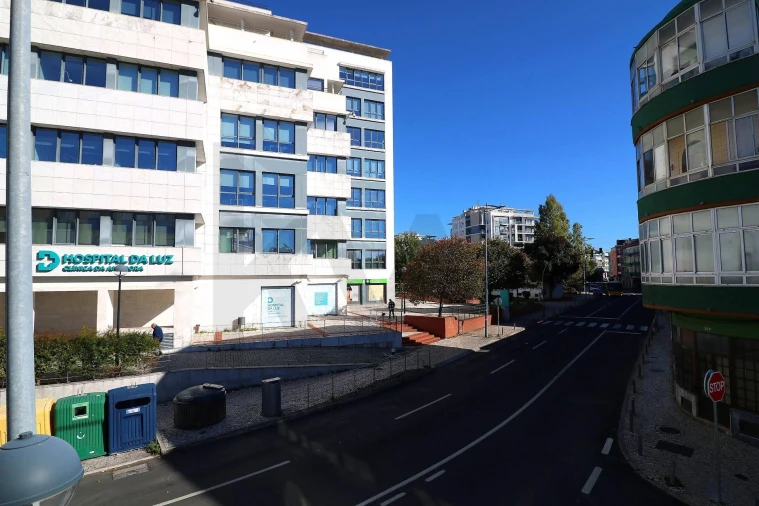 Apartamento T3 para Venda em Venteira Foto 32