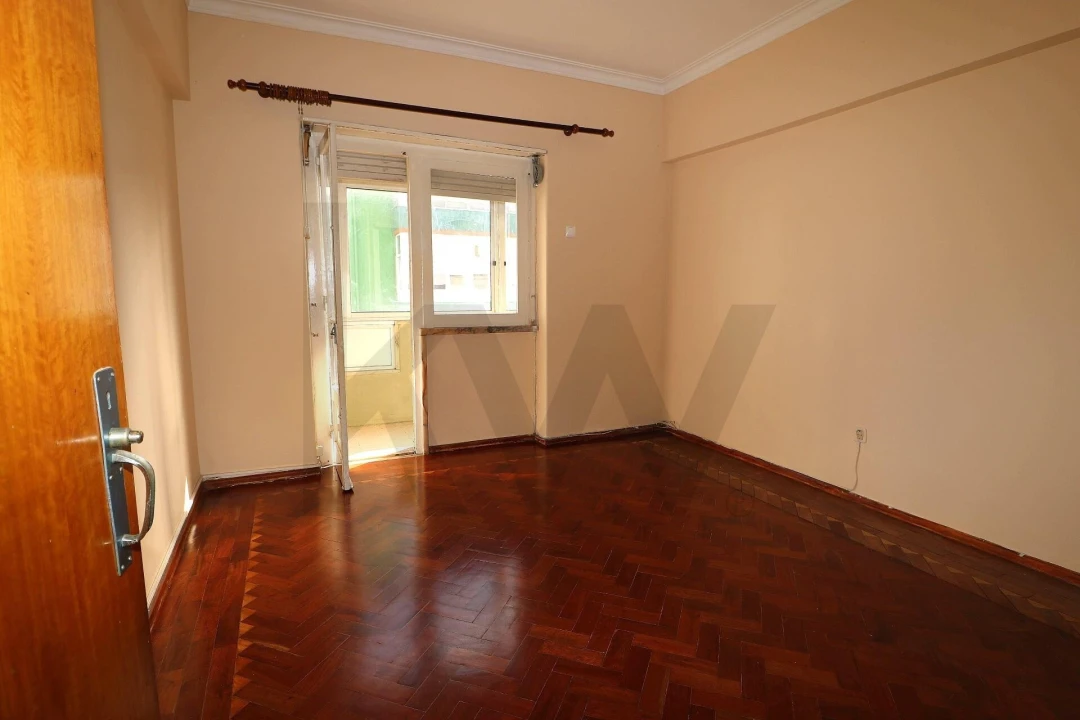 Apartamento T3 para Venda em Venteira Foto 5