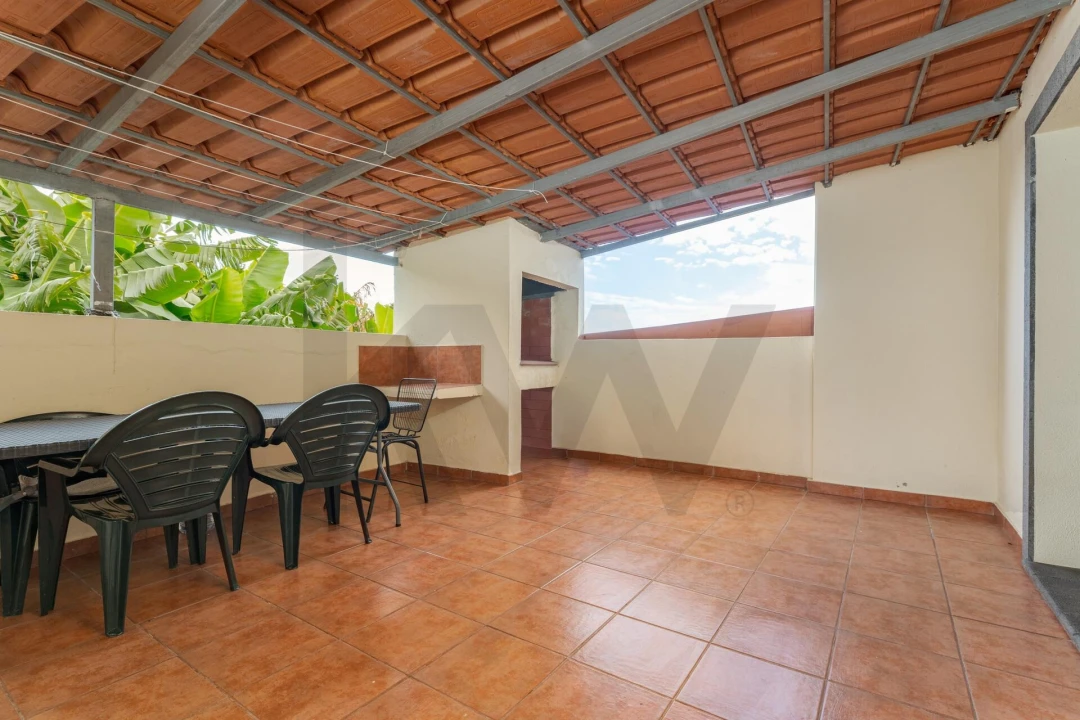 Moradia T2 para Venda em Santa Cruz Foto 21