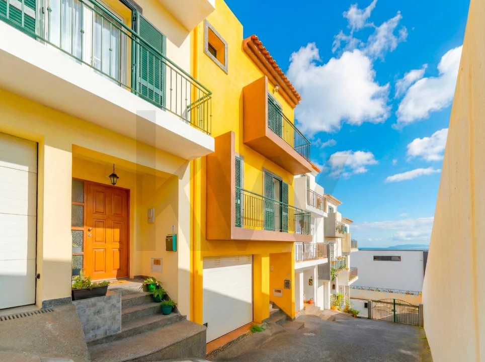 Moradia T2 para Venda em Santa Cruz Foto 1