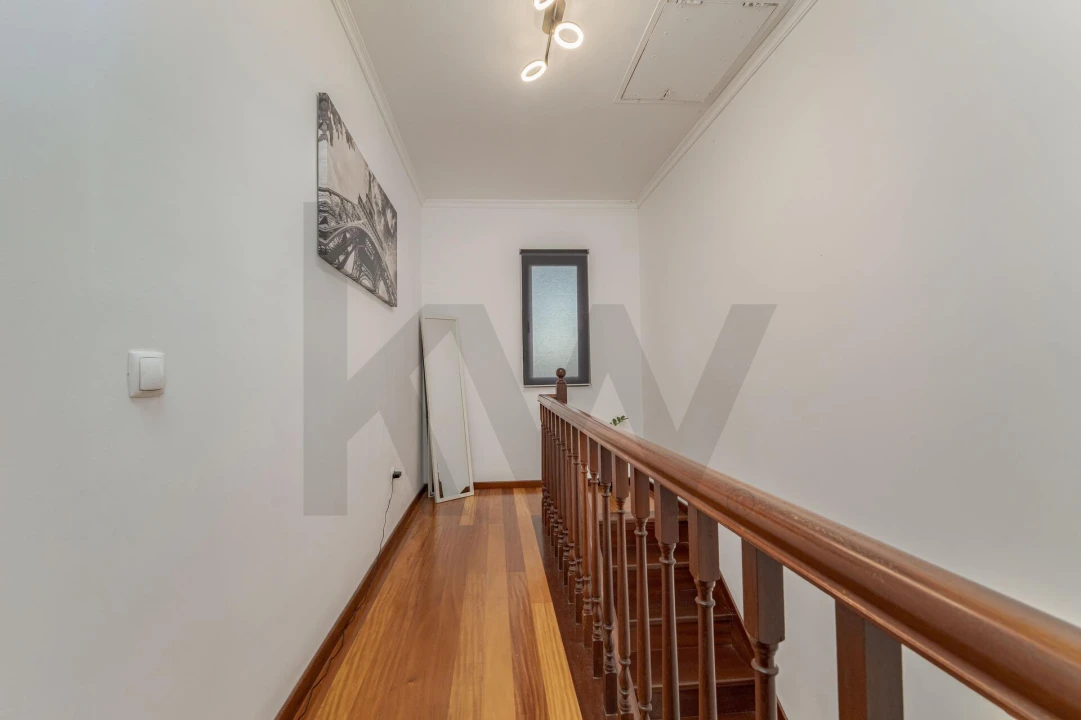 Moradia T2 para Venda em Santa Cruz Foto 24