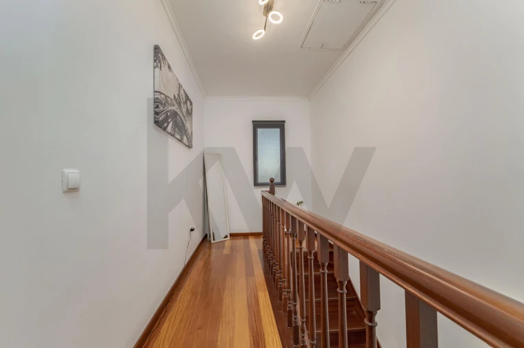 Moradia T2 para Venda em Santa Cruz Foto 24