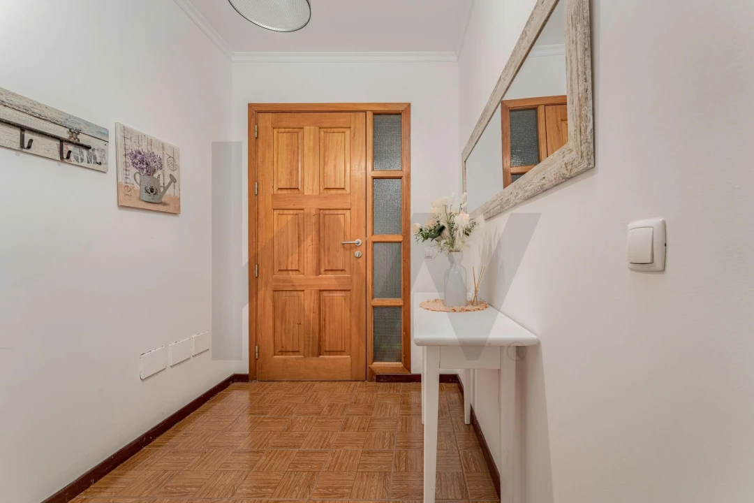 Moradia T2 para Venda em Santa Cruz Foto 5