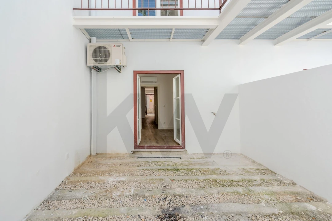 Apartamento T1 para Venda em Santo António Foto 18