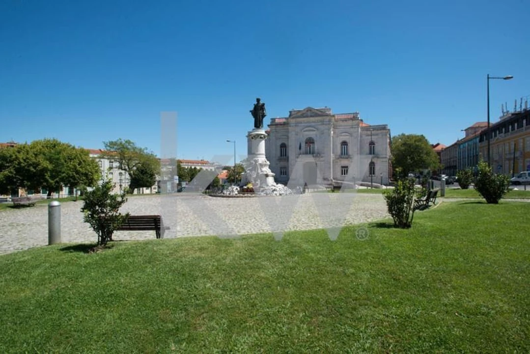 Apartamento T1 para Venda em Santo António Foto 23