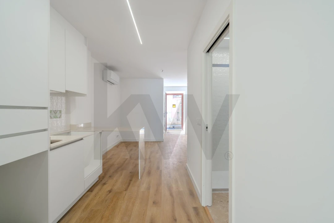 Apartamento T1 para Venda em Santo António Foto 13