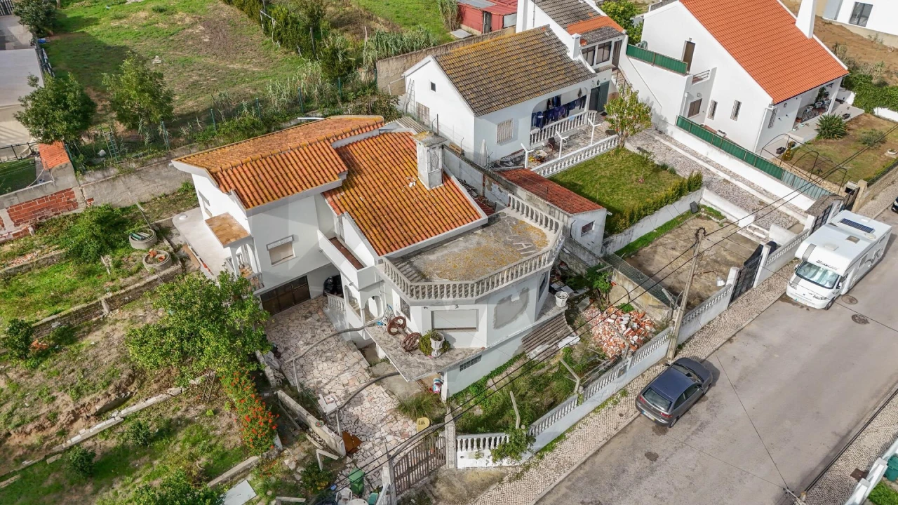 Moradia T3 para Venda em Charneca de Caparica e Sobreda Foto 1