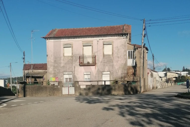 Moradia T5 para Venda em São João da Madeira Foto 2
