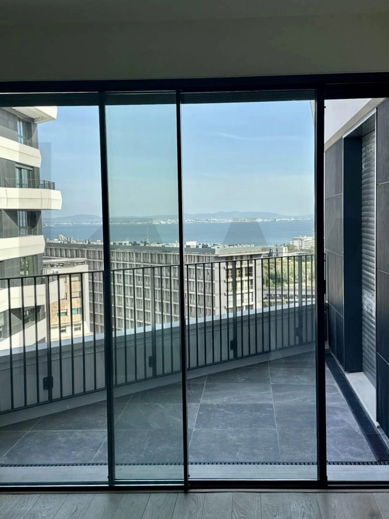 Apartamento T1 para Arrendamento em Olivais Foto 8