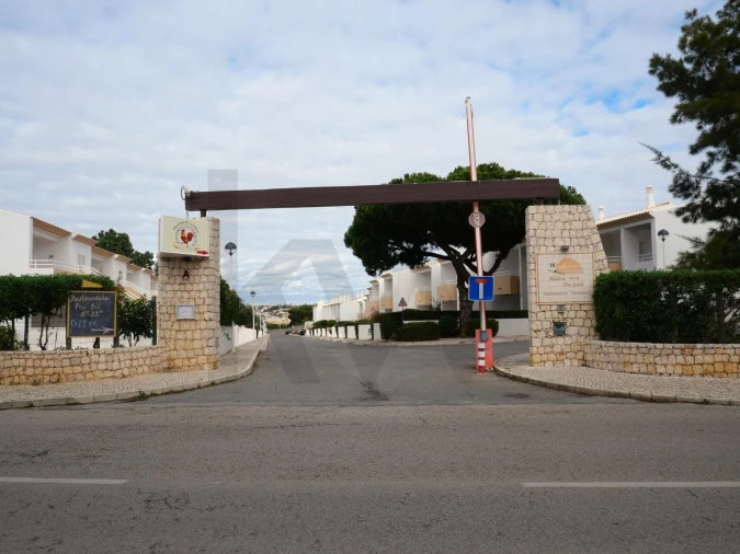 Apartamento T1 para Venda em Guia Foto 43