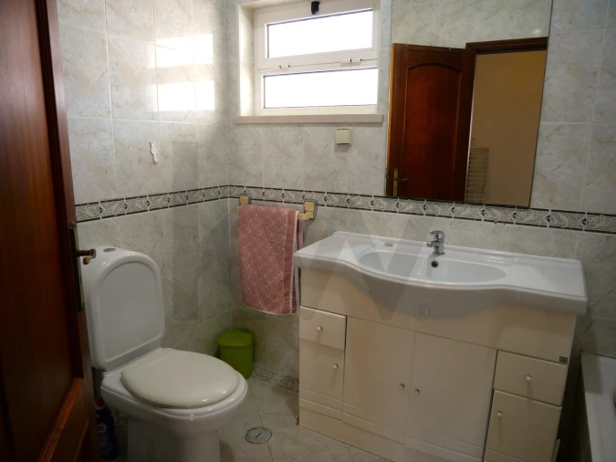 Apartamento T1 para Venda em Guia Foto 9