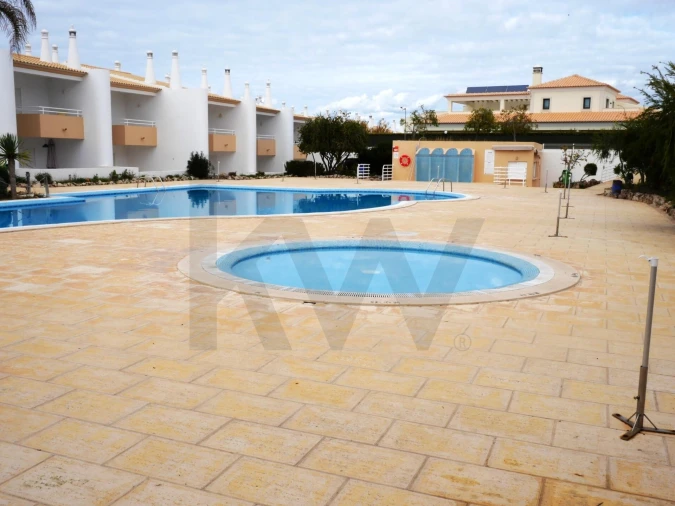 Apartamento T1 para Venda em Guia Foto 34