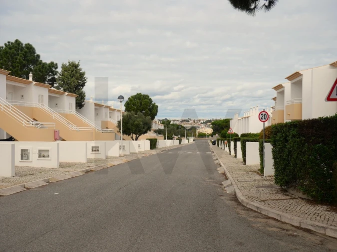 Apartamento T1 para Venda em Guia Foto 46