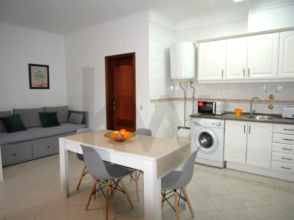 Apartamento T1 para Venda em Guia Foto 11