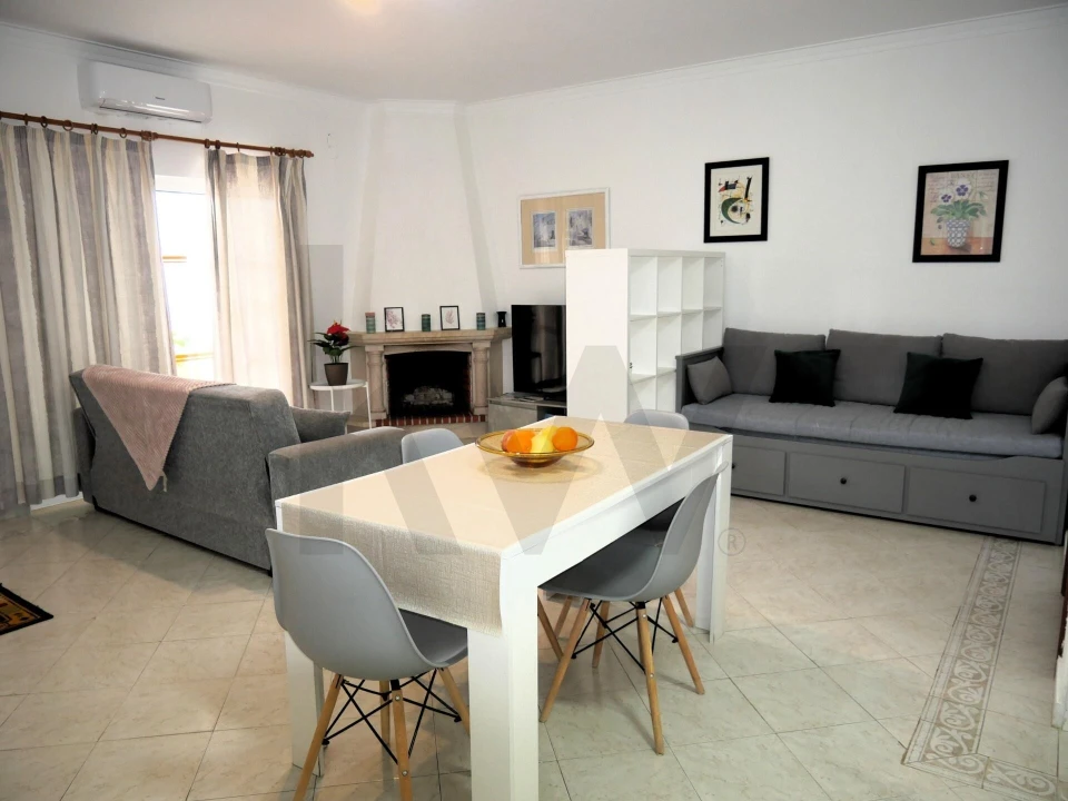 Apartamento T1 para Venda em Guia Foto 12