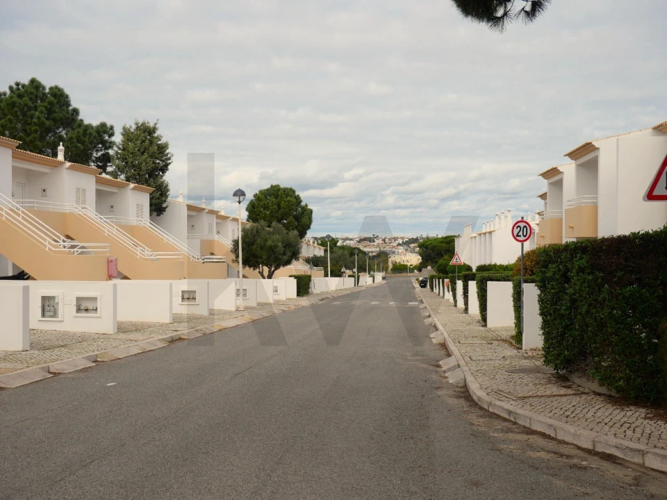 Apartamento T1 para Venda em Guia Foto 46