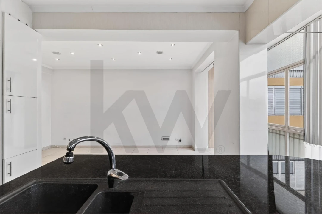 Apartamento T2 para Arrendamento em São Domingos de Benfica Foto 15