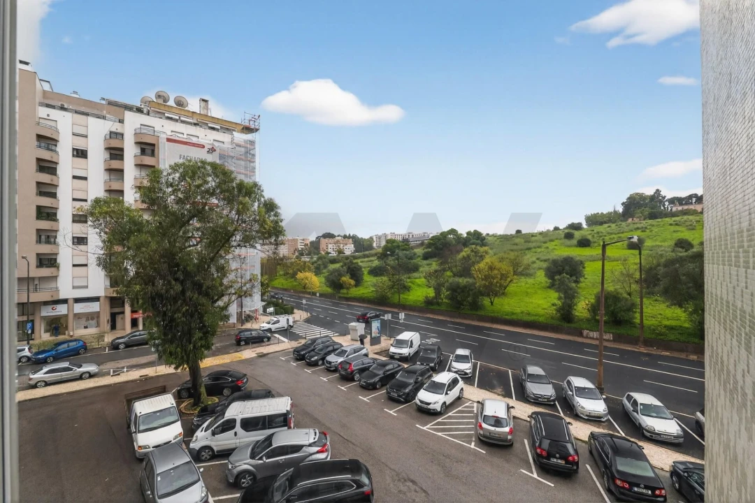 Apartamento T2 para Arrendamento em São Domingos de Benfica Foto 21