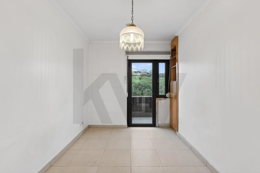 Apartamento T2 para Arrendamento em São Domingos de Benfica Foto 11