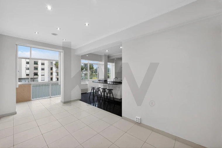 Apartamento T2 para Arrendamento em São Domingos de Benfica Foto 24