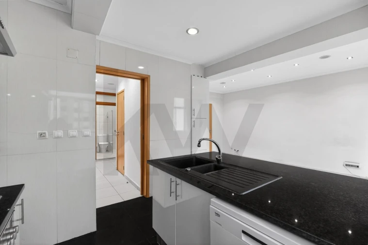 Apartamento T2 para Arrendamento em São Domingos de Benfica Foto 25