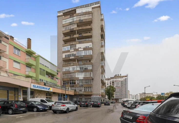 Apartamento T2 para Arrendamento em São Domingos de Benfica Foto 33