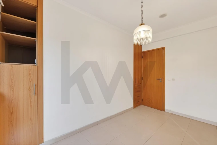 Apartamento T2 para Arrendamento em São Domingos de Benfica Foto 12