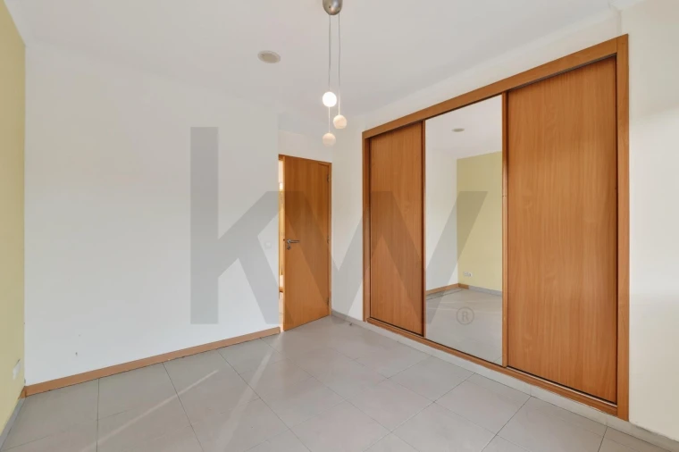 Apartamento T2 para Arrendamento em São Domingos de Benfica Foto 7