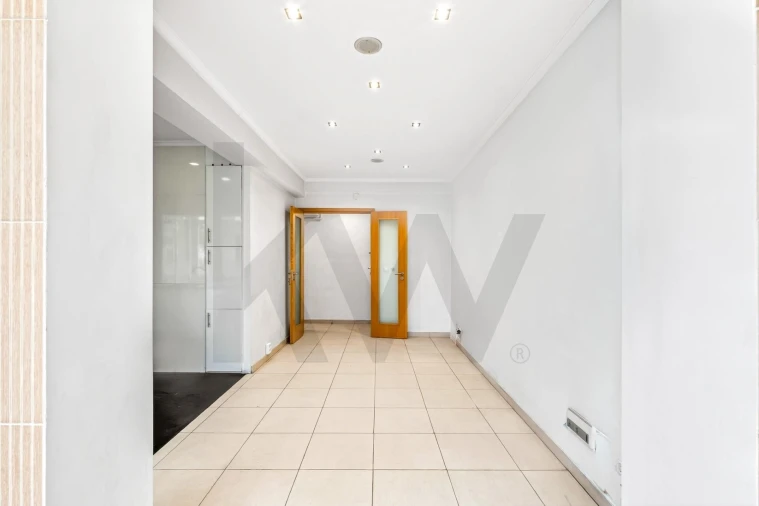 Apartamento T2 para Arrendamento em São Domingos de Benfica Foto 14