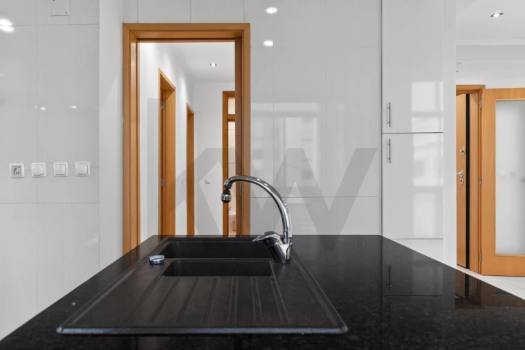 Apartamento T2 para Arrendamento em São Domingos de Benfica Foto 23