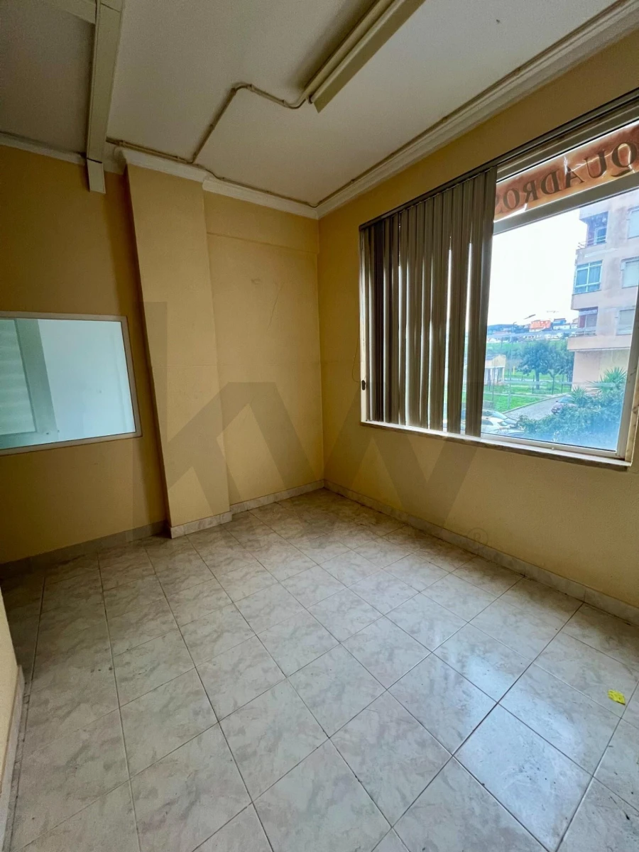 Loja para Venda em Agualva e Mira-Sintra Foto 6