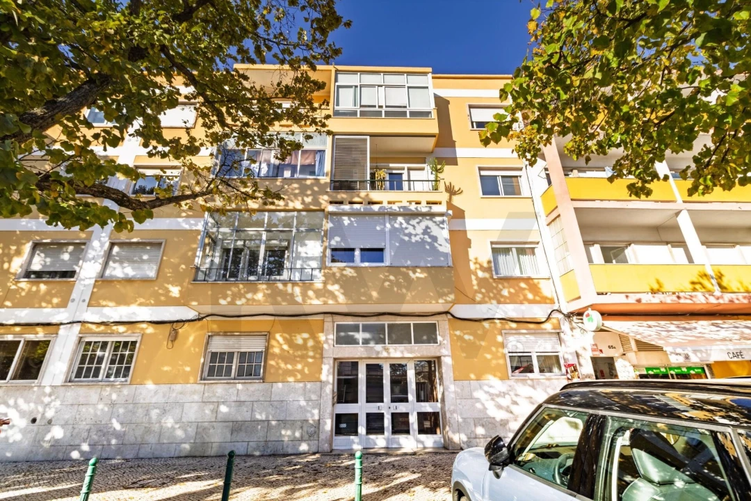 Apartamento T2 para Venda em Lumiar Foto 1
