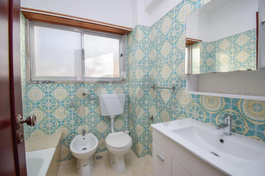 Apartamento T3 para Arrendamento em Massamá e Monte Abraão Foto 10