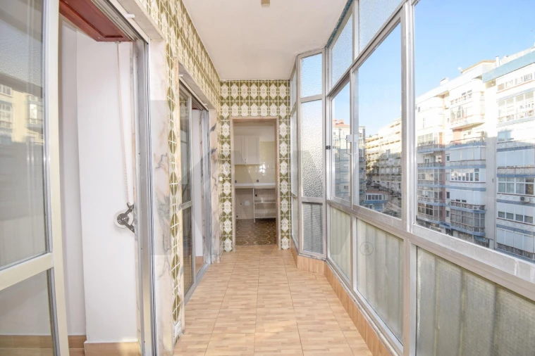 Apartamento T3 para Arrendamento em Massamá e Monte Abraão Foto 17