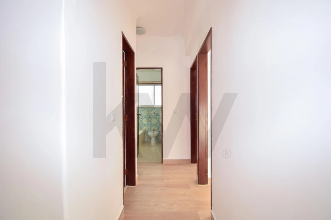 Apartamento T3 para Arrendamento em Massamá e Monte Abraão Foto 7