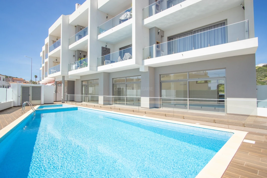 Negócio para Venda em Budens Foto 1