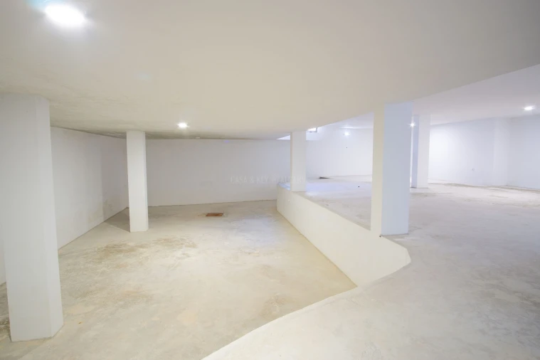 Negócio para Venda em Budens Foto 9