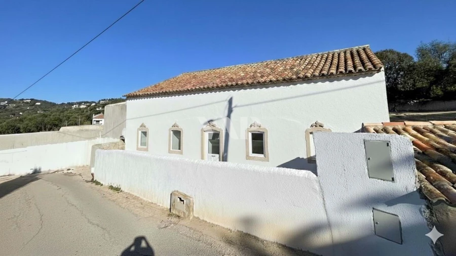 Moradia T9 para Venda em Santa Barbara de Nexe Foto 7