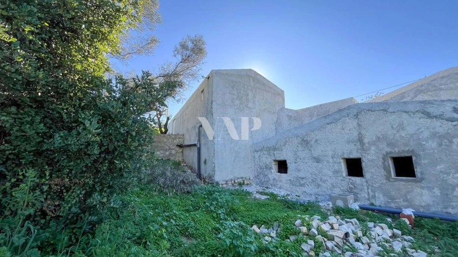 Moradia T9 para Venda em Santa Barbara de Nexe Foto 23