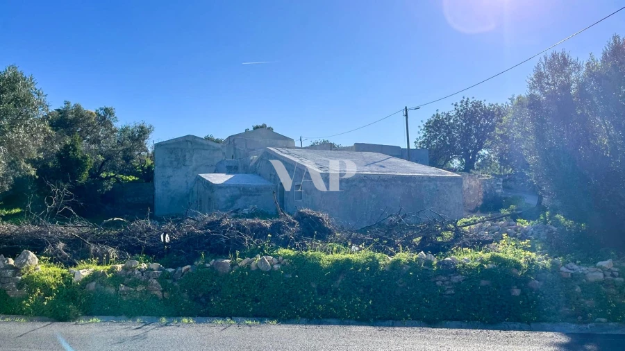 Moradia T9 para Venda em Santa Barbara de Nexe Foto 20